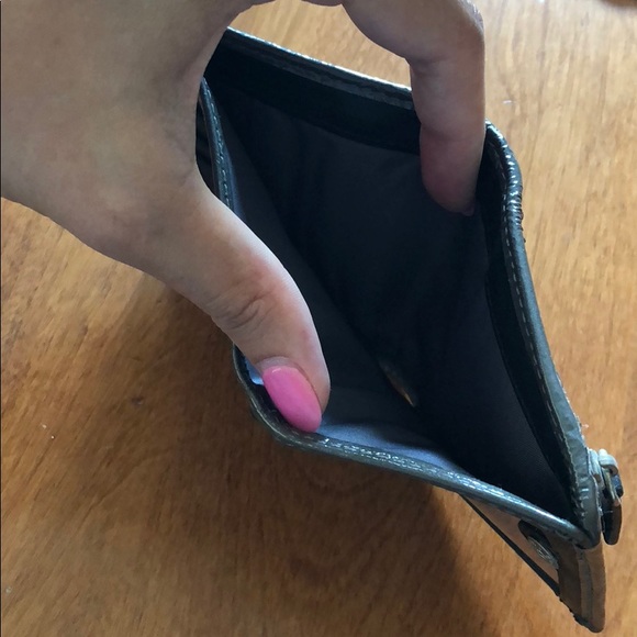 Coach wallet, medium fold over w/ snap closure - Picture 4 of 4